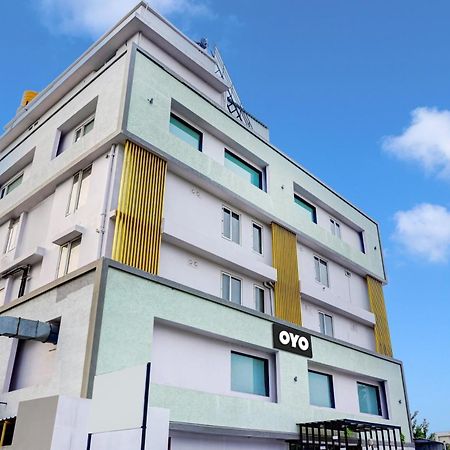Super Townhouse Dev'S Inn By Cj Gunadala Exteriér fotografie