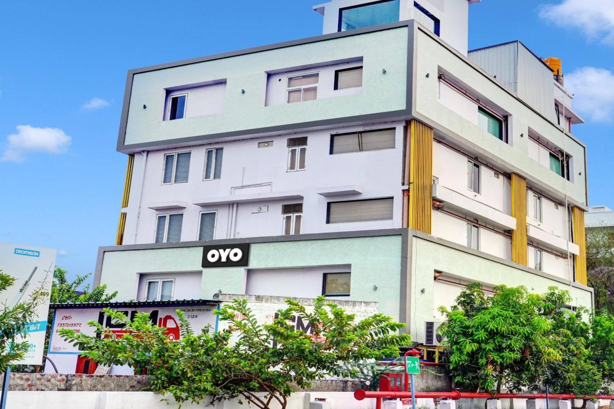 Super Townhouse Dev'S Inn By Cj Gunadala Exteriér fotografie