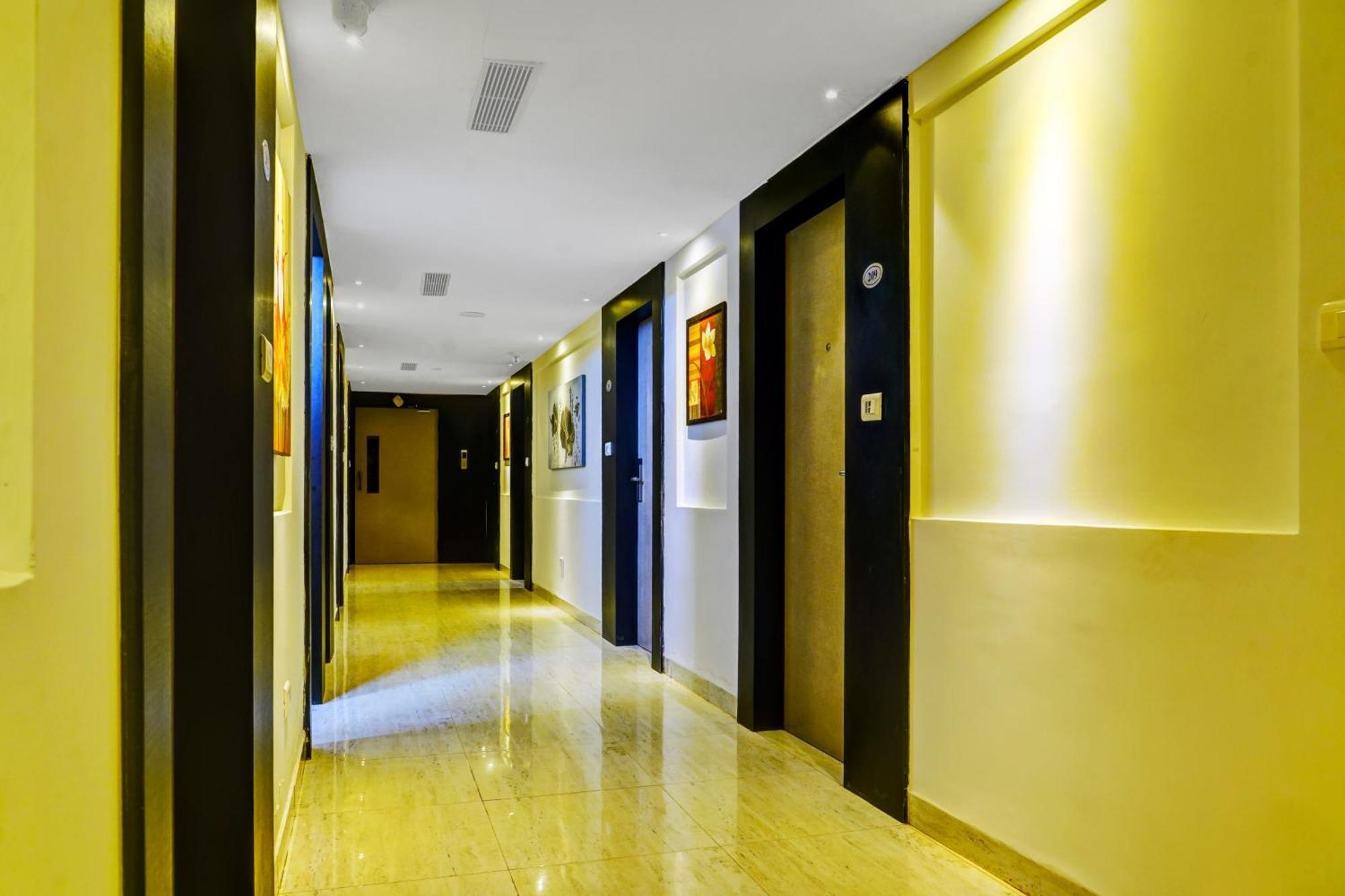 Super Townhouse Dev'S Inn By Cj Gunadala Exteriér fotografie