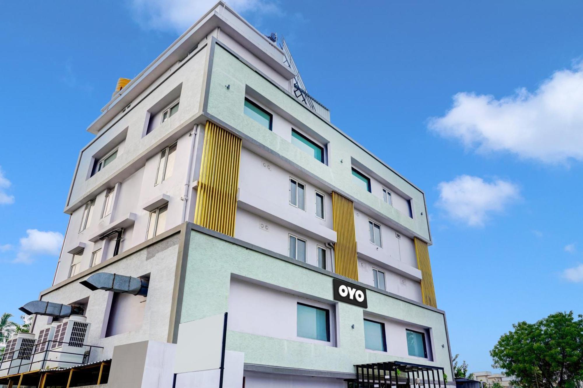 Super Townhouse Dev'S Inn By Cj Gunadala Exteriér fotografie